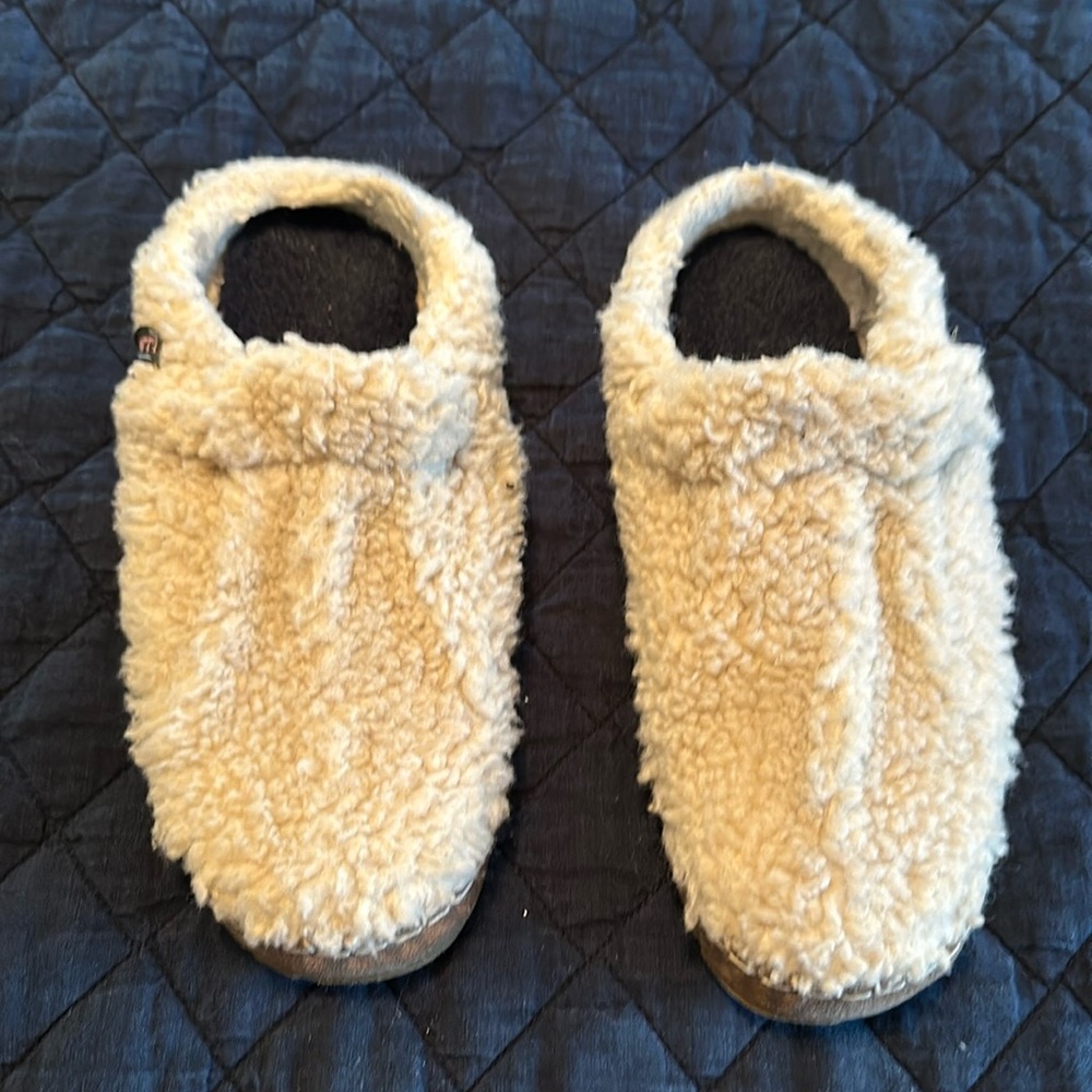 Beige, neutral LL Bean house shoes